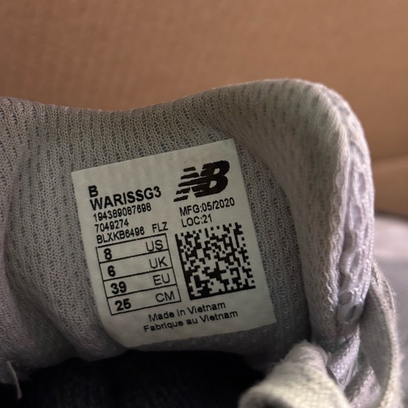New Balance Sneakers - Picture 6 of 6